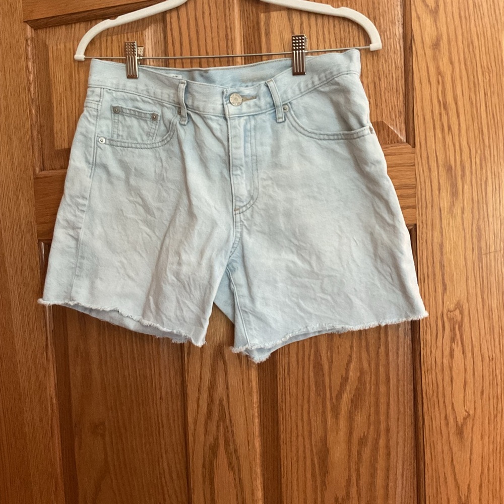Light Blue Denim Women's Gap 1969 Sexy Boyfriend shorts. 27P